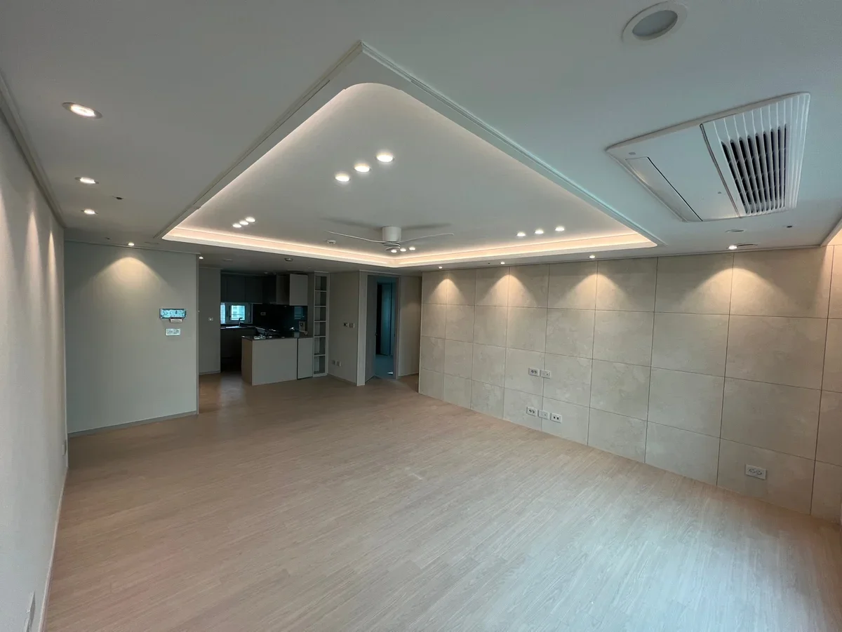 예쁜 조명과 실링팬 시공 사진 1